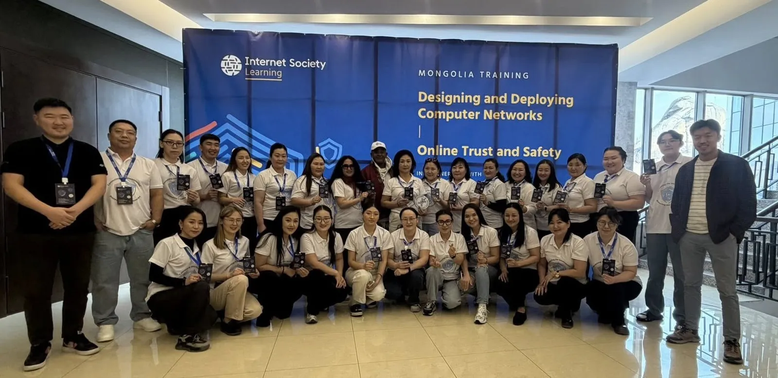 🌐📚 Internet Society Mongolia Chapter-аас зохион байгуулсан анхны "DDCN Bootcamp"-ын төгсөлтийн баяр Тэрэлжид амжилттай болж өнгөрлөө. 🎉